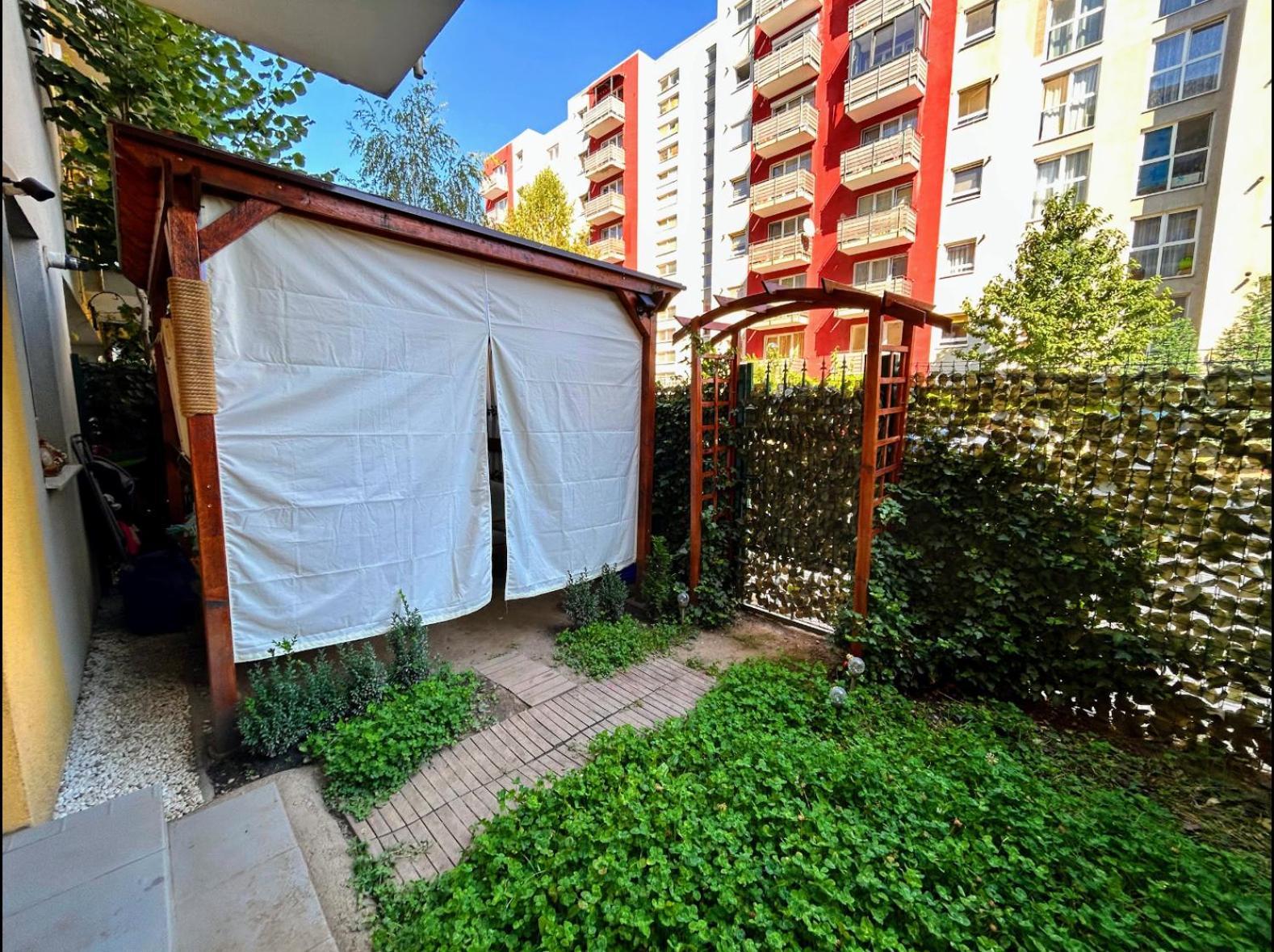 Brasov Kronstadt Garden Studio Bagian luar foto